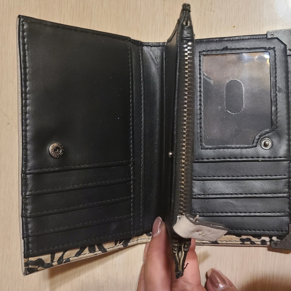 Jessica Simpson Bifold Wallet - Picture 2 of 2